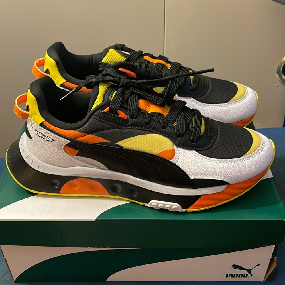 SNOW SALE ❄️ Puma Wild Rider 59th Jr